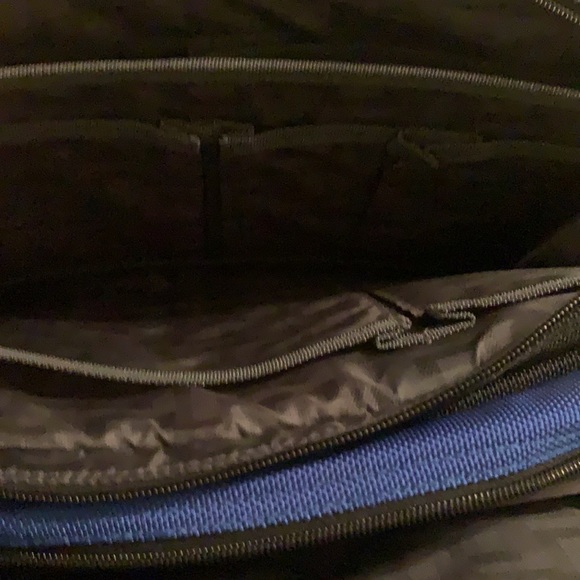 Brand New Nine West Blue Travel Bag Never Used With Original Tags! Vintage 15 yo - Picture 14 of 16